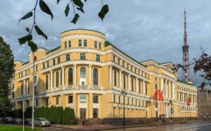 БЦ Лукойл: современные вентилируемые фасады на Аптекарской набережной