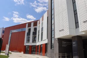 Общественно-деловой центр в Екатеринбурге: современные вентилируемые фасады масштабного комплекса