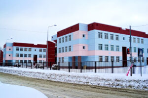 Средняя общеобразовательная школа №34: современный вентилируемый фасад в Старой Купавне