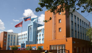 Центр управления в кризисных ситуациях ЦРЦ МЧС России: современный вентилируемый фасад